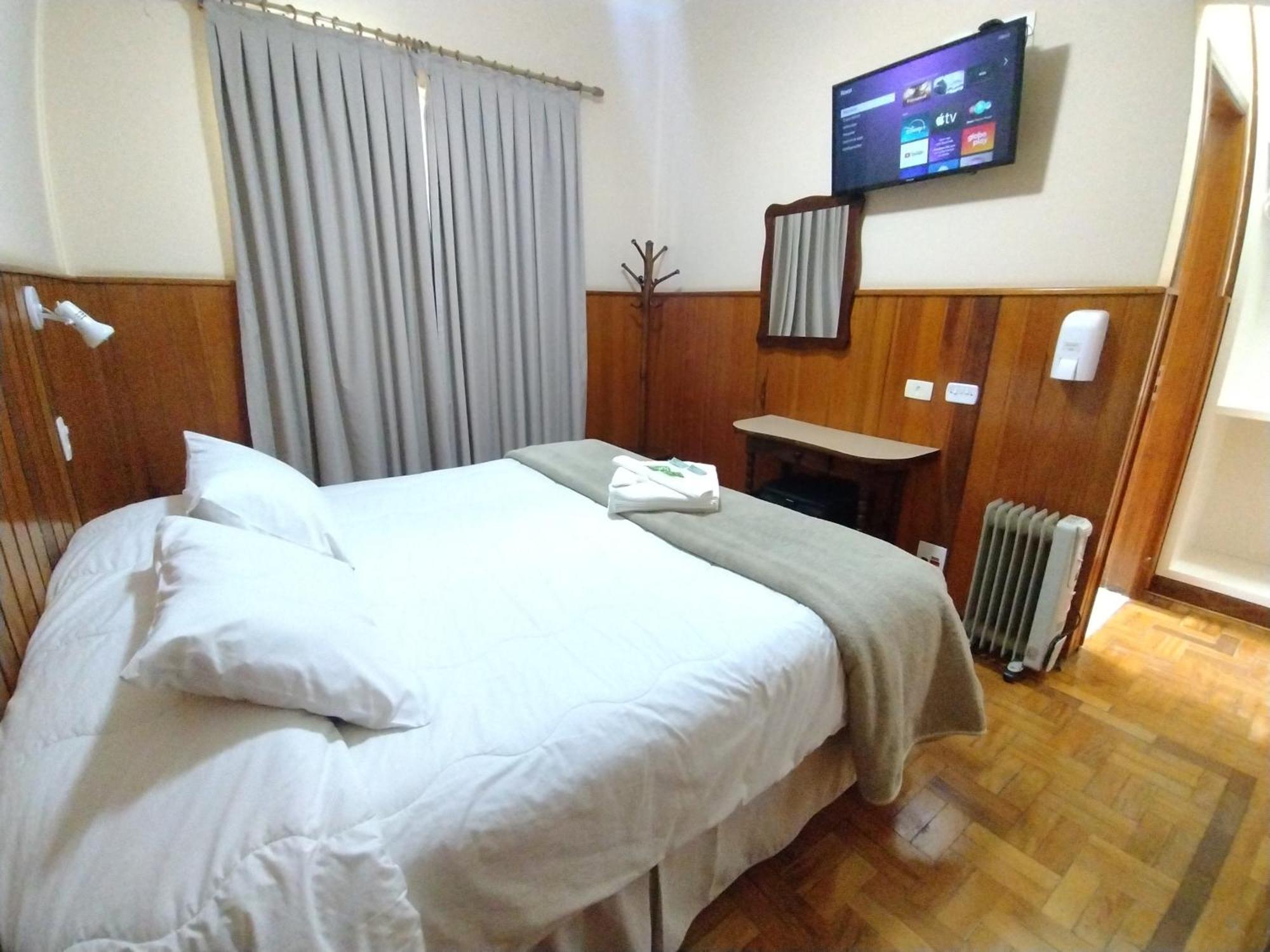 Hotel Casa Sao Jose Кампус-ду-Жордан Екстер'єр фото